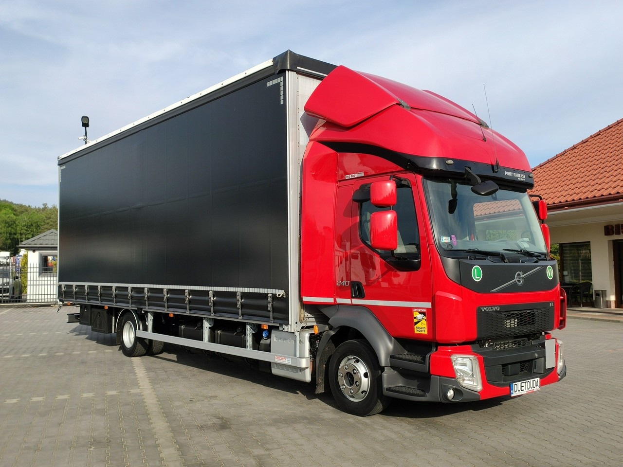 Volvo FL12.240 E6 Firana Tył Drzwi Dach Zsuwany Bogato Wyposażony !!! - Kamion s ceradom: slika Volvo FL12.240 E6 Firana Tył Drzwi Dach Zsuwany Bogato Wyposażony !!! - Kamion s ceradom Volvo FL12.240 E6 Firana Tył Drzwi Dach Zsuwany Bogato Wyposażony !!! - Kamion s ceradom: slika Volvo FL12.240 E6 Firana Tył Drzwi Dach Zsuwany Bogato Wyposażony !!! - Kamion s ceradom