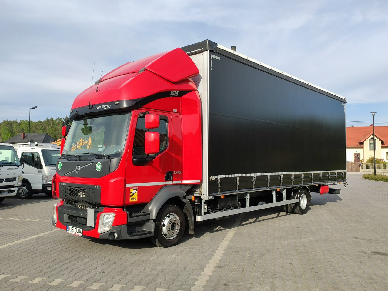 Volvo FL12.240 E6 Firana Tył Drzwi Dach Zsuwany Bogato Wyposażony !!! - Kamion s ceradom: slika Volvo FL12.240 E6 Firana Tył Drzwi Dach Zsuwany Bogato Wyposażony !!! - Kamion s ceradom Volvo FL12.240 E6 Firana Tył Drzwi Dach Zsuwany Bogato Wyposażony !!! - Kamion s ceradom: slika Volvo FL12.240 E6 Firana Tył Drzwi Dach Zsuwany Bogato Wyposażony !!! - Kamion s ceradom