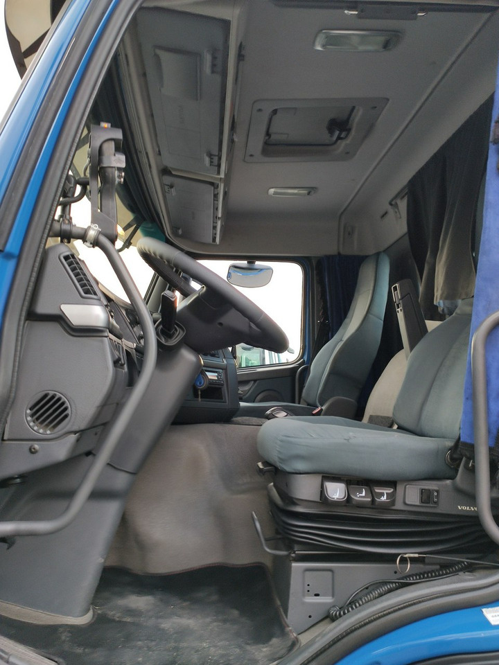 Utovarivač s proklizavajućim upravljanjem Volvo FM 410 E5 Bramowiec Hakowiec 6x2 Oś Skrętna / Podnoszona Automat: slika Utovarivač s proklizavajućim upravljanjem Volvo FM 410 E5 Bramowiec Hakowiec 6x2 Oś Skrętna / Podnoszona Automat
