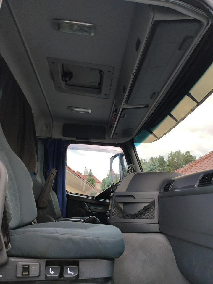 Utovarivač s proklizavajućim upravljanjem Volvo FM 410 E5 Bramowiec Hakowiec 6x2 Oś Skrętna / Podnoszona Automat: slika Utovarivač s proklizavajućim upravljanjem Volvo FM 410 E5 Bramowiec Hakowiec 6x2 Oś Skrętna / Podnoszona Automat