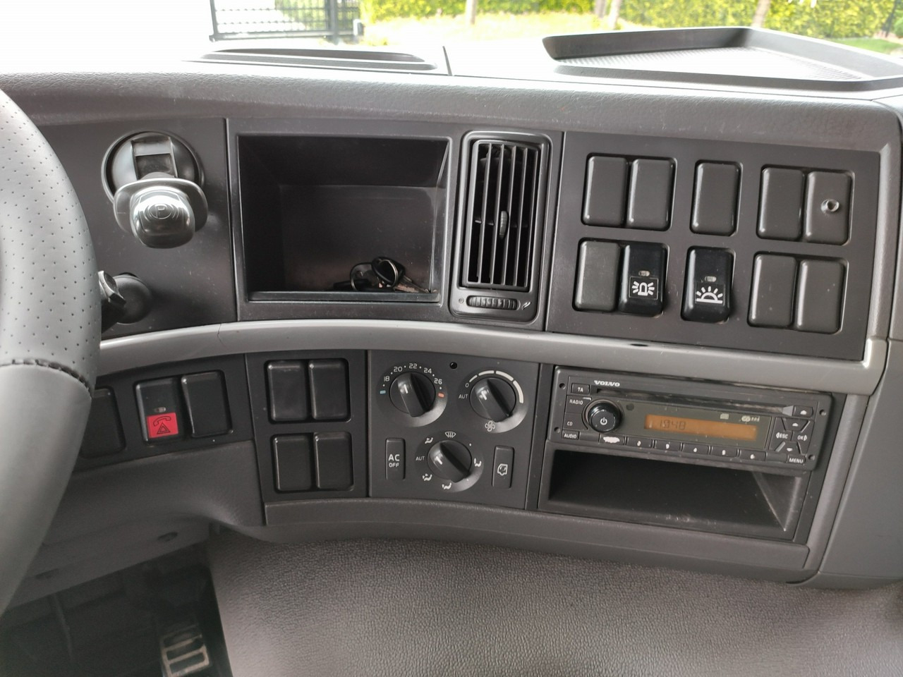 Kiper, Kamion s kranom Volvo FMX 410 6x4 13L HDS Radiowy Hydroburta: slika Kiper, Kamion s kranom Volvo FMX 410 6x4 13L HDS Radiowy Hydroburta Kiper, Kamion s kranom Volvo FMX 410 6x4 13L HDS Radiowy Hydroburta: slika Kiper, Kamion s kranom Volvo FMX 410 6x4 13L HDS Radiowy Hydroburta