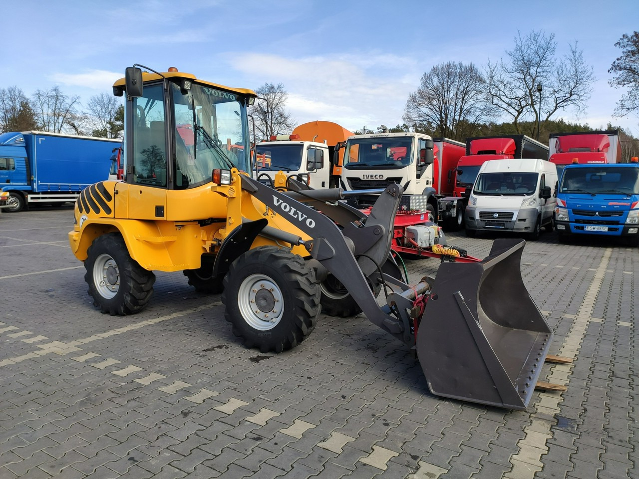 Volvo L30B Pro Unikat Stan Tylko 5380 mth - Utovarivač na kotačima: slika Volvo L30B Pro Unikat Stan Tylko 5380 mth - Utovarivač na kotačima Volvo L30B Pro Unikat Stan Tylko 5380 mth - Utovarivač na kotačima: slika Volvo L30B Pro Unikat Stan Tylko 5380 mth - Utovarivač na kotačima