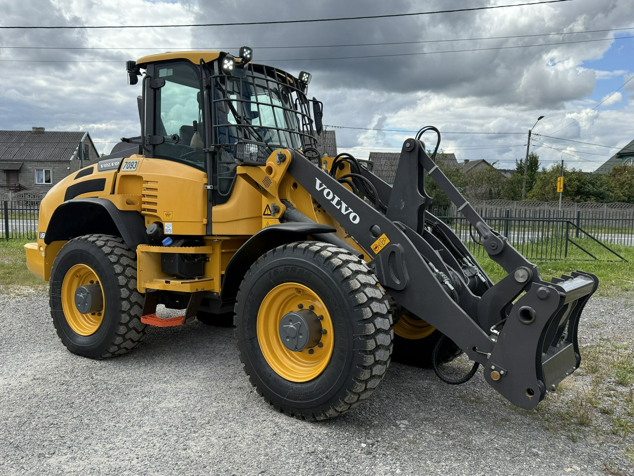Volvo Waga -10ton WHEEL LOADER L45H Maszyna w Bardzo Dobrym Stanie - Utovarivač na kotačima: slika Volvo Waga -10ton WHEEL LOADER L45H Maszyna w Bardzo Dobrym Stanie - Utovarivač na kotačima Volvo Waga -10ton WHEEL LOADER L45H Maszyna w Bardzo Dobrym Stanie - Utovarivač na kotačima: slika Volvo Waga -10ton WHEEL LOADER L45H Maszyna w Bardzo Dobrym Stanie - Utovarivač na kotačima