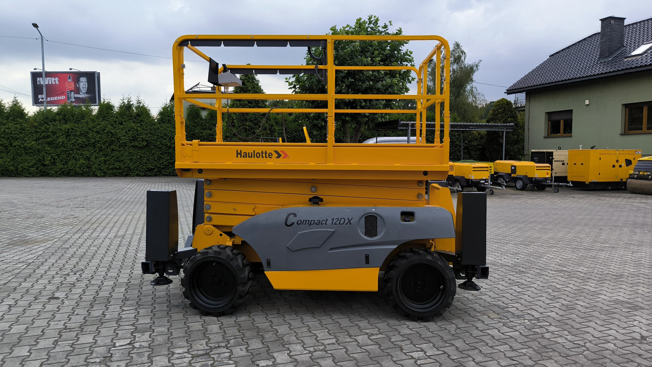 HAULOTTE Compact 12 DX - Škarasta podizna platforma: slika HAULOTTE Compact 12 DX - Škarasta podizna platforma HAULOTTE Compact 12 DX - Škarasta podizna platforma: slika HAULOTTE Compact 12 DX - Škarasta podizna platforma