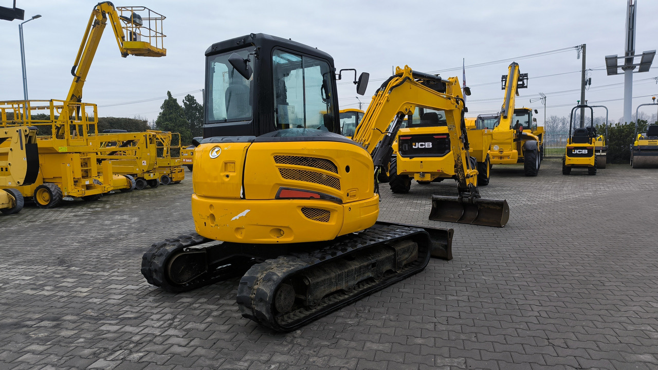 KUBOTA U 48 - 4 - Mini bager: slika KUBOTA U 48 - 4 - Mini bager KUBOTA U 48 - 4 - Mini bager: slika KUBOTA U 48 - 4 - Mini bager