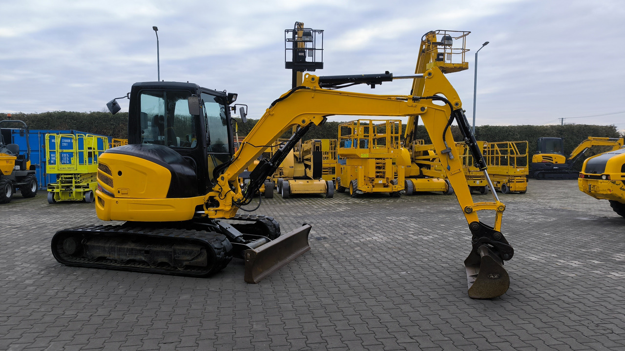 KUBOTA U 48 - 4 - Mini bager: slika KUBOTA U 48 - 4 - Mini bager KUBOTA U 48 - 4 - Mini bager: slika KUBOTA U 48 - 4 - Mini bager