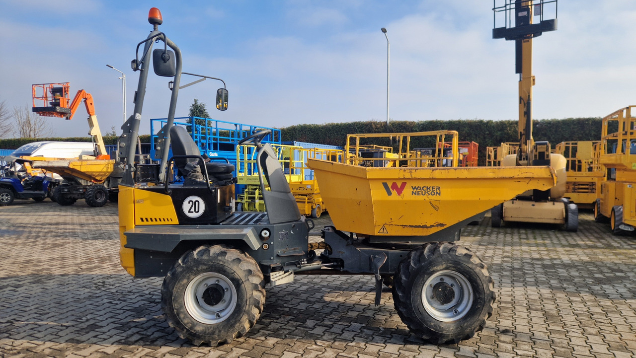 WACKER NEUSON DW30 - Mini istovarivač: slika WACKER NEUSON DW30 - Mini istovarivač WACKER NEUSON DW30 - Mini istovarivač: slika WACKER NEUSON DW30 - Mini istovarivač
