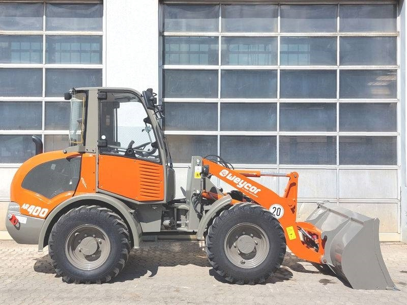 Atlas AR 400 - Mini utovarivač: slika Atlas AR 400 - Mini utovarivač Atlas AR 400 - Mini utovarivač: slika Atlas AR 400 - Mini utovarivač