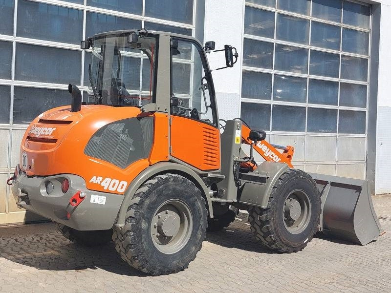 Mini utovarivač Atlas AR 400: slika Mini utovarivač Atlas AR 400 Mini utovarivač Atlas AR 400: slika Mini utovarivač Atlas AR 400