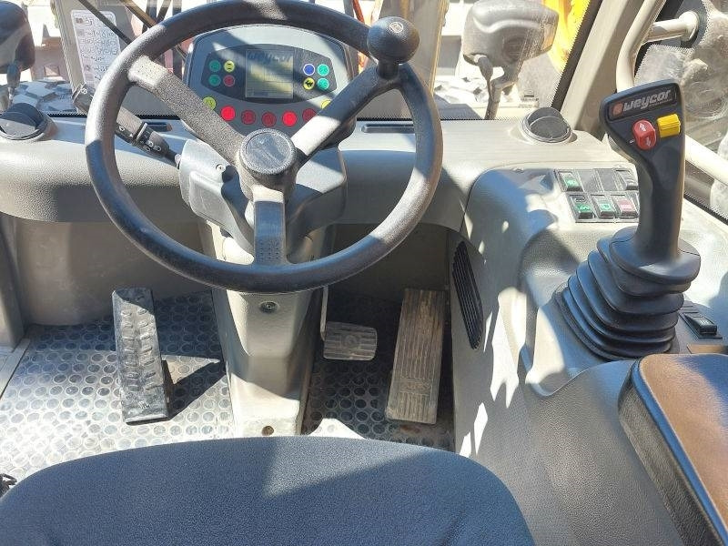 Mini utovarivač Atlas AR 400: slika Mini utovarivač Atlas AR 400 Mini utovarivač Atlas AR 400: slika Mini utovarivač Atlas AR 400