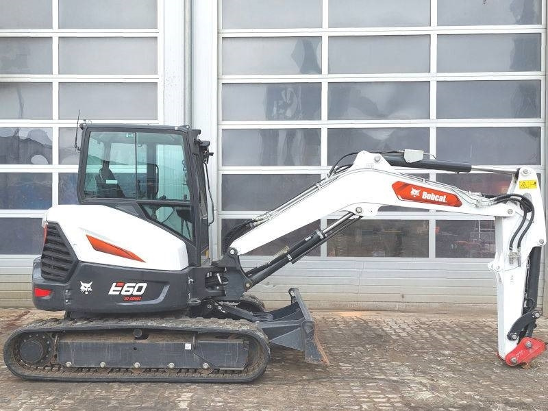 Bobcat E 60 - Mini bager: slika Bobcat E 60 - Mini bager Bobcat E 60 - Mini bager: slika Bobcat E 60 - Mini bager