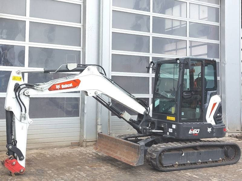 Bobcat E 60 - Mini bager: slika Bobcat E 60 - Mini bager Bobcat E 60 - Mini bager: slika Bobcat E 60 - Mini bager