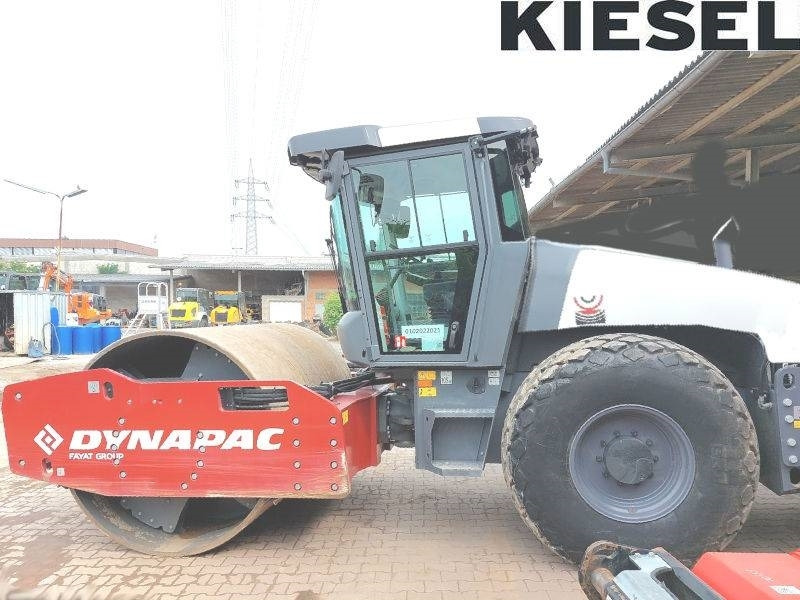 Dynapac CA 3500 D CP - Kompaktor: slika Dynapac CA 3500 D CP - Kompaktor Dynapac CA 3500 D CP - Kompaktor: slika Dynapac CA 3500 D CP - Kompaktor
