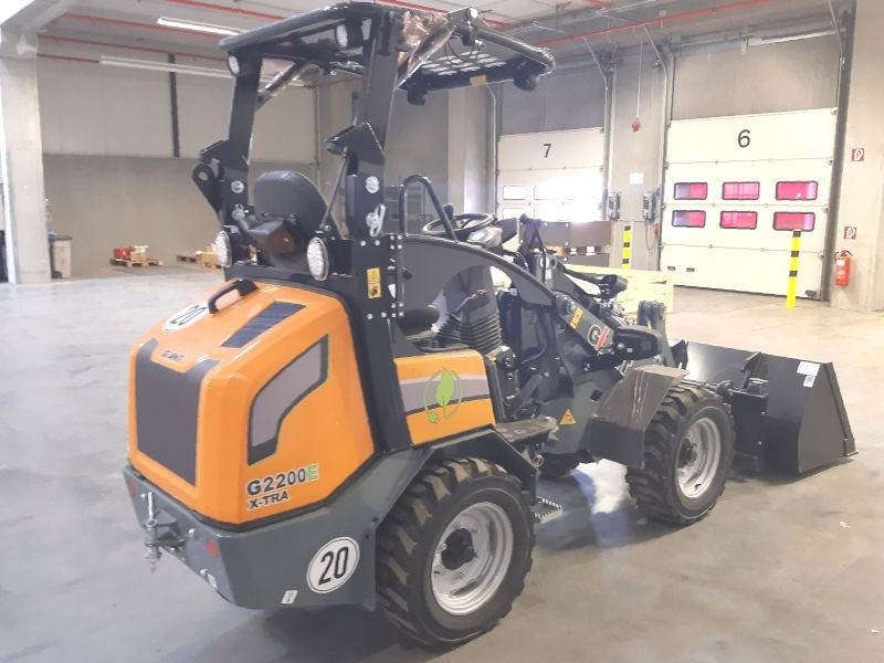 Giant G 2200 E X-Tra Elektro / electric - Mini utovarivač: slika Giant G 2200 E X-Tra Elektro / electric - Mini utovarivač Giant G 2200 E X-Tra Elektro / electric - Mini utovarivač: slika Giant G 2200 E X-Tra Elektro / electric - Mini utovarivač