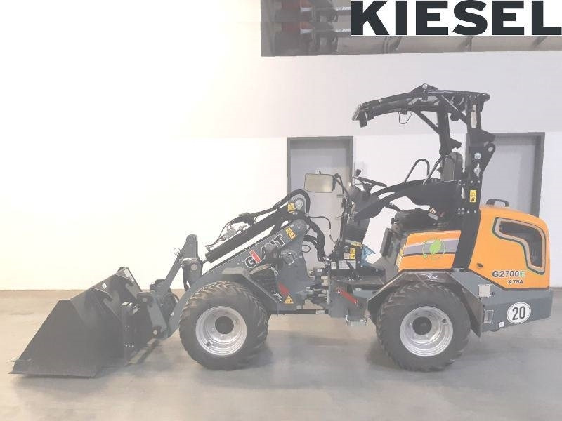 Giant G 2700 E X-Tra Elektro / electric - Mini utovarivač: slika Giant G 2700 E X-Tra Elektro / electric - Mini utovarivač Giant G 2700 E X-Tra Elektro / electric - Mini utovarivač: slika Giant G 2700 E X-Tra Elektro / electric - Mini utovarivač