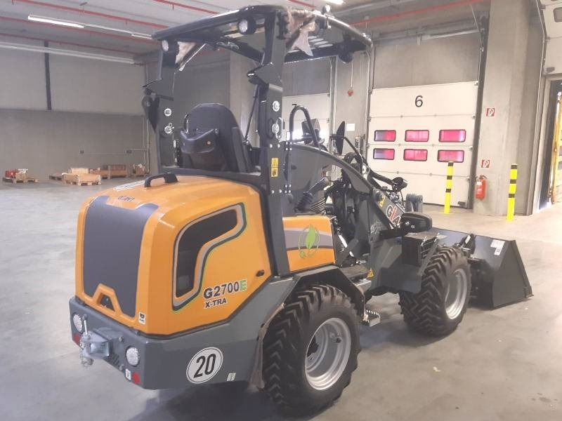 Giant G 2700 E X-Tra Elektro / electric - Mini utovarivač: slika Giant G 2700 E X-Tra Elektro / electric - Mini utovarivač Giant G 2700 E X-Tra Elektro / electric - Mini utovarivač: slika Giant G 2700 E X-Tra Elektro / electric - Mini utovarivač