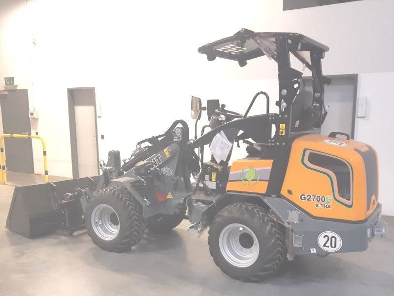Giant G 2700 E X-Tra Elektro / electric - Mini utovarivač: slika Giant G 2700 E X-Tra Elektro / electric - Mini utovarivač Giant G 2700 E X-Tra Elektro / electric - Mini utovarivač: slika Giant G 2700 E X-Tra Elektro / electric - Mini utovarivač