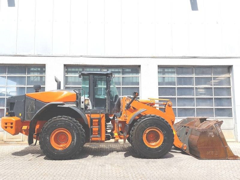 Hitachi ZW 310-6 - Utovarivač na kotačima: slika Hitachi ZW 310-6 - Utovarivač na kotačima Hitachi ZW 310-6 - Utovarivač na kotačima: slika Hitachi ZW 310-6 - Utovarivač na kotačima