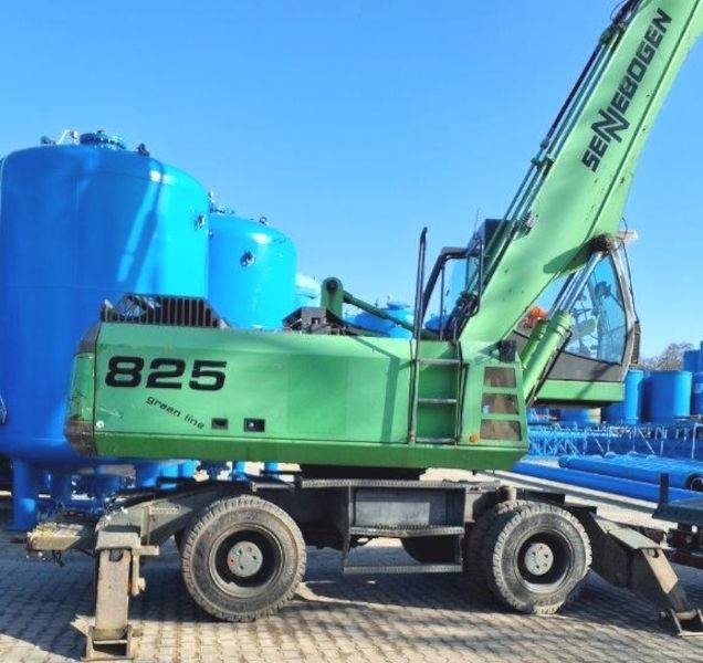 Sennebogen 825 - Stroj za rukovanje otpadom: slika Sennebogen 825 - Stroj za rukovanje otpadom Sennebogen 825 - Stroj za rukovanje otpadom: slika Sennebogen 825 - Stroj za rukovanje otpadom