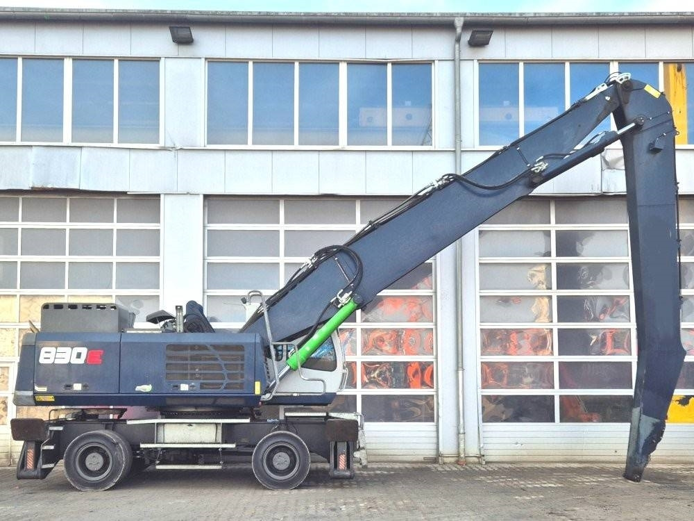 Sennebogen 830 E - Stroj za rukovanje otpadom: slika Sennebogen 830 E - Stroj za rukovanje otpadom Sennebogen 830 E - Stroj za rukovanje otpadom: slika Sennebogen 830 E - Stroj za rukovanje otpadom