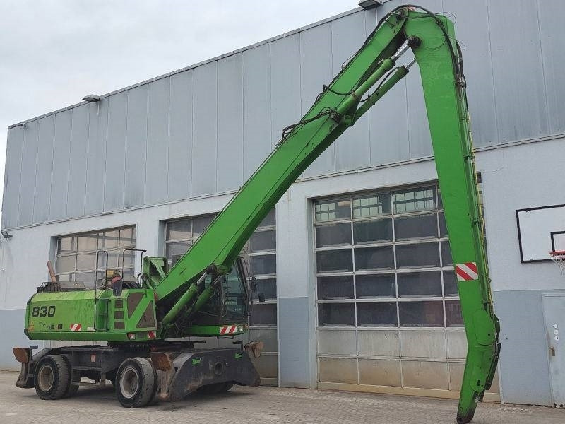 Sennebogen 830 - Stroj za rukovanje otpadom: slika Sennebogen 830 - Stroj za rukovanje otpadom Sennebogen 830 - Stroj za rukovanje otpadom: slika Sennebogen 830 - Stroj za rukovanje otpadom