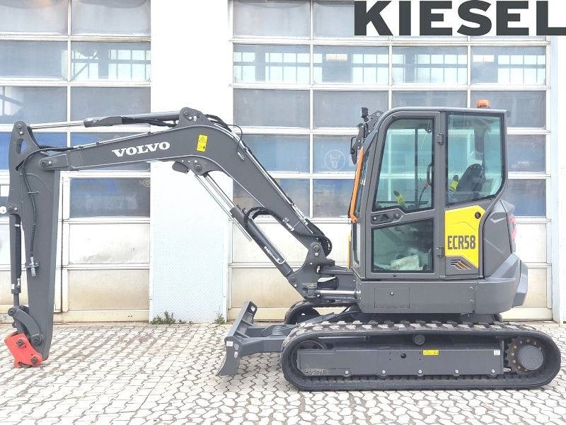 Volvo ECR 58 F - Mini bager: slika Volvo ECR 58 F - Mini bager Volvo ECR 58 F - Mini bager: slika Volvo ECR 58 F - Mini bager