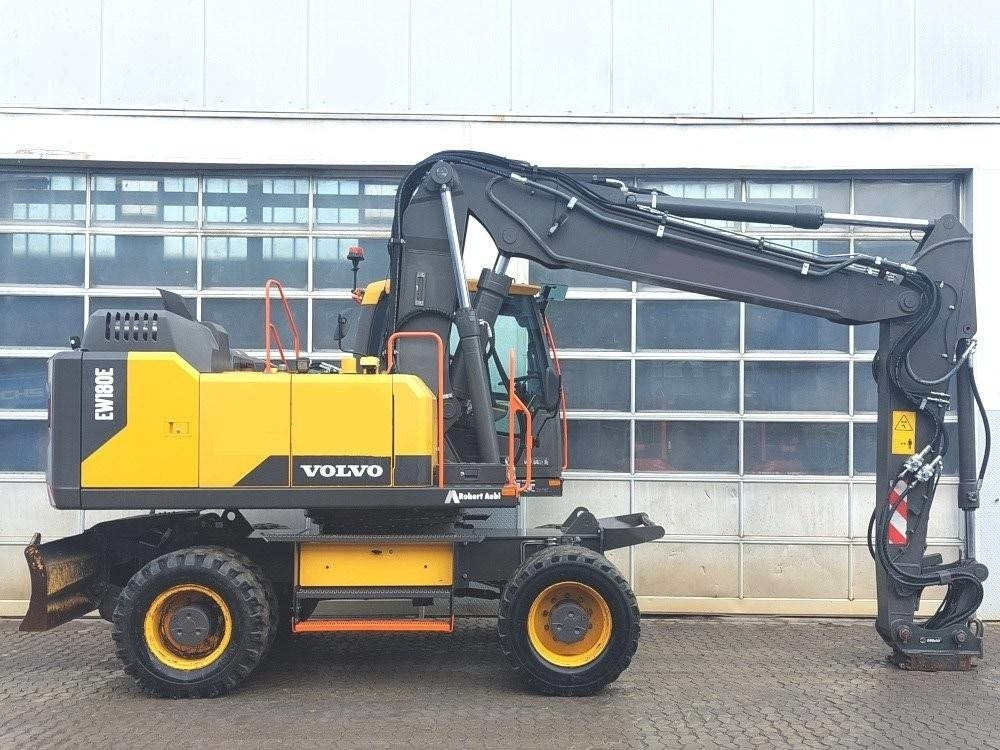 Volvo EW 180 E - Bager na kotačima: slika Volvo EW 180 E - Bager na kotačima Volvo EW 180 E - Bager na kotačima: slika Volvo EW 180 E - Bager na kotačima