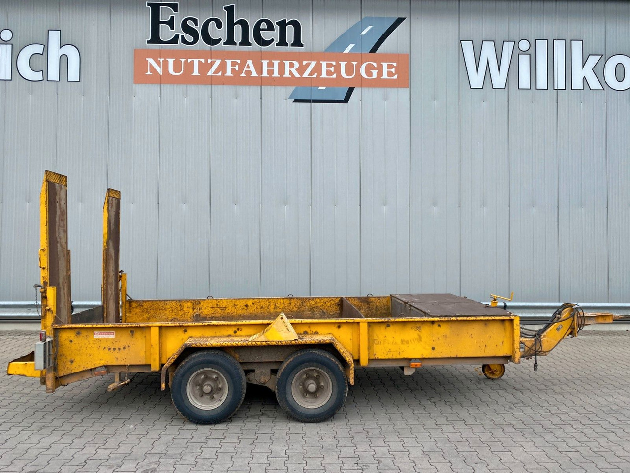 Blomenröhr Anhänger Tieflader | Ladehöhe: ca. 600mm*Blatt - Prikolica s niskim utovarivačem: slika Blomenröhr Anhänger Tieflader | Ladehöhe: ca. 600mm*Blatt - Prikolica s niskim utovarivačem Blomenröhr Anhänger Tieflader | Ladehöhe: ca. 600mm*Blatt - Prikolica s niskim utovarivačem: slika Blomenröhr Anhänger Tieflader | Ladehöhe: ca. 600mm*Blatt - Prikolica s niskim utovarivačem