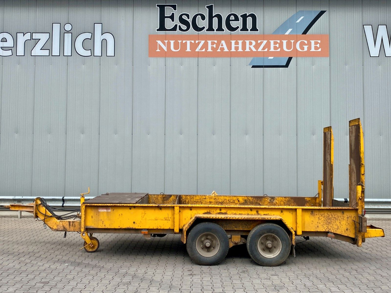 Blomenröhr Anhänger Tieflader | Ladehöhe: ca. 600mm*Blatt - Prikolica s niskim utovarivačem: slika Blomenröhr Anhänger Tieflader | Ladehöhe: ca. 600mm*Blatt - Prikolica s niskim utovarivačem Blomenröhr Anhänger Tieflader | Ladehöhe: ca. 600mm*Blatt - Prikolica s niskim utovarivačem: slika Blomenröhr Anhänger Tieflader | Ladehöhe: ca. 600mm*Blatt - Prikolica s niskim utovarivačem