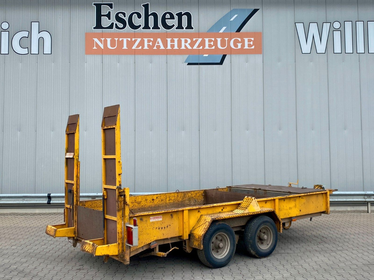 Blomenröhr Anhänger Tieflader | Ladehöhe: ca. 600mm*Blatt - Prikolica s niskim utovarivačem: slika Blomenröhr Anhänger Tieflader | Ladehöhe: ca. 600mm*Blatt - Prikolica s niskim utovarivačem Blomenröhr Anhänger Tieflader | Ladehöhe: ca. 600mm*Blatt - Prikolica s niskim utovarivačem: slika Blomenröhr Anhänger Tieflader | Ladehöhe: ca. 600mm*Blatt - Prikolica s niskim utovarivačem