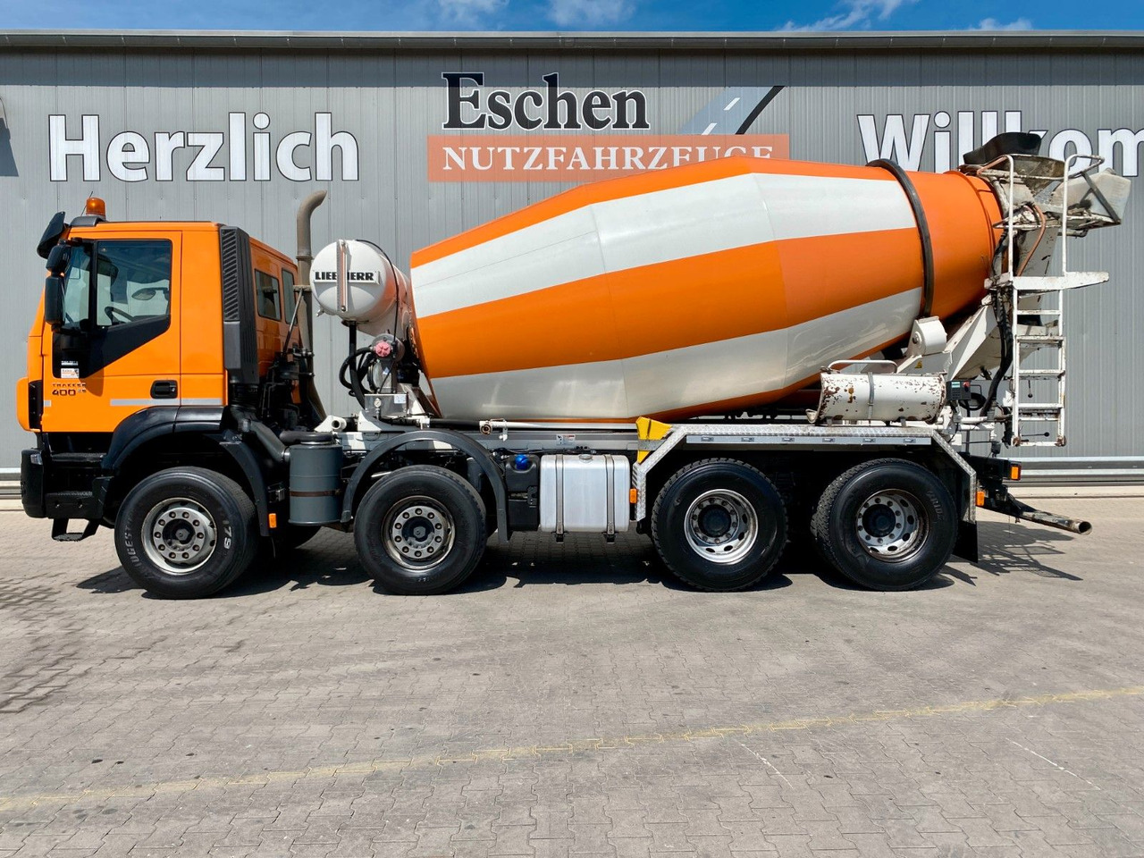 Iveco Trakker AD 340 TB 400/8x4 | 9m³ Liebherr*Navi*AC - Automješalica: slika Iveco Trakker AD 340 TB 400/8x4 | 9m³ Liebherr*Navi*AC - Automješalica Iveco Trakker AD 340 TB 400/8x4 | 9m³ Liebherr*Navi*AC - Automješalica: slika Iveco Trakker AD 340 TB 400/8x4 | 9m³ Liebherr*Navi*AC - Automješalica