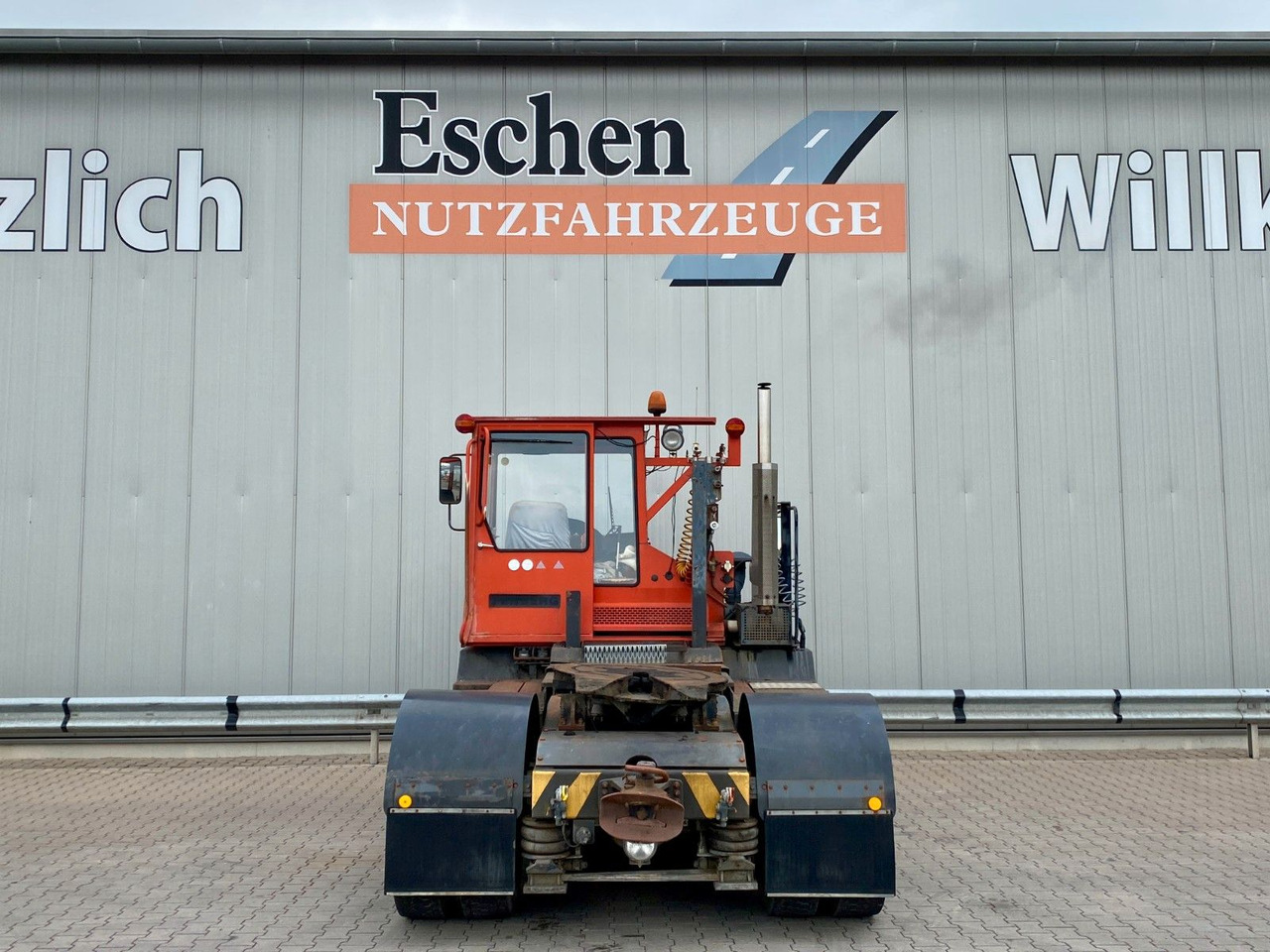 Terberg RT20 4x4 Rangierfahrzeug | Automatik - Kamion: slika Terberg RT20 4x4 Rangierfahrzeug | Automatik - Kamion Terberg RT20 4x4 Rangierfahrzeug | Automatik - Kamion: slika Terberg RT20 4x4 Rangierfahrzeug | Automatik - Kamion