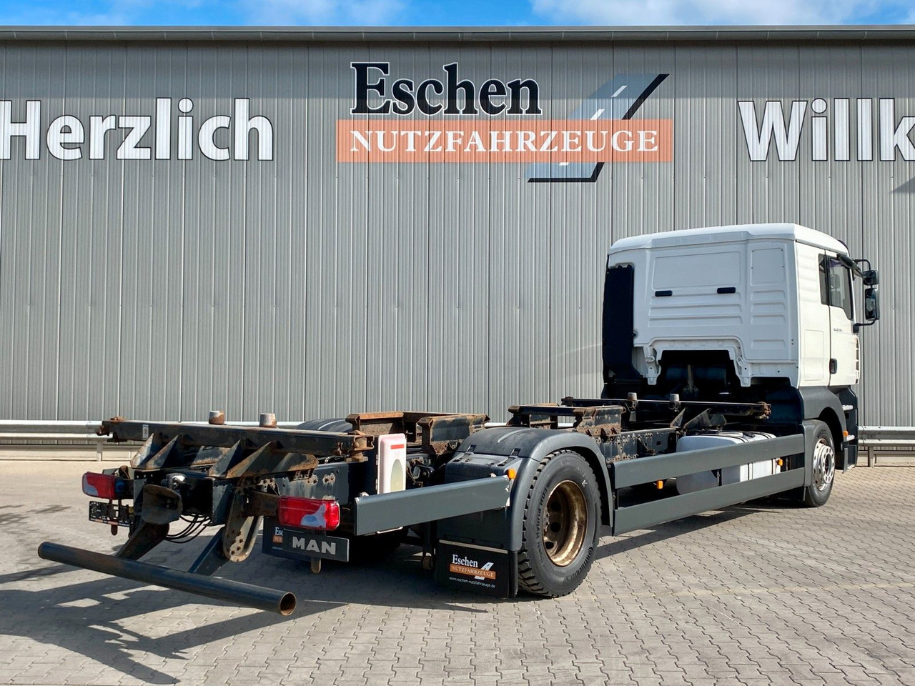 MAN TGA 18.350 LL Fahrschule*Driving school*5 Sitze MAN TGA 18.350 LL Fahrschule*Driving school*5 Sitze - Transporter kontejnera/ Kamion s izmjenjivim sanducima: slika MAN TGA 18.350 LL Fahrschule*Driving school*5 Sitze MAN TGA 18.350 LL Fahrschule*Driving school*5 Sitze - Transporter kontejnera/ Kamion s izmjenjivim sanducima MAN TGA 18.350 LL Fahrschule*Driving school*5 Sitze MAN TGA 18.350 LL Fahrschule*Driving school*5 Sitze - Transporter kontejnera/ Kamion s izmjenjivim sanducima: slika MAN TGA 18.350 LL Fahrschule*Driving school*5 Sitze MAN TGA 18.350 LL Fahrschule*Driving school*5 Sitze - Transporter kontejnera/ Kamion s izmjenjivim sanducima
