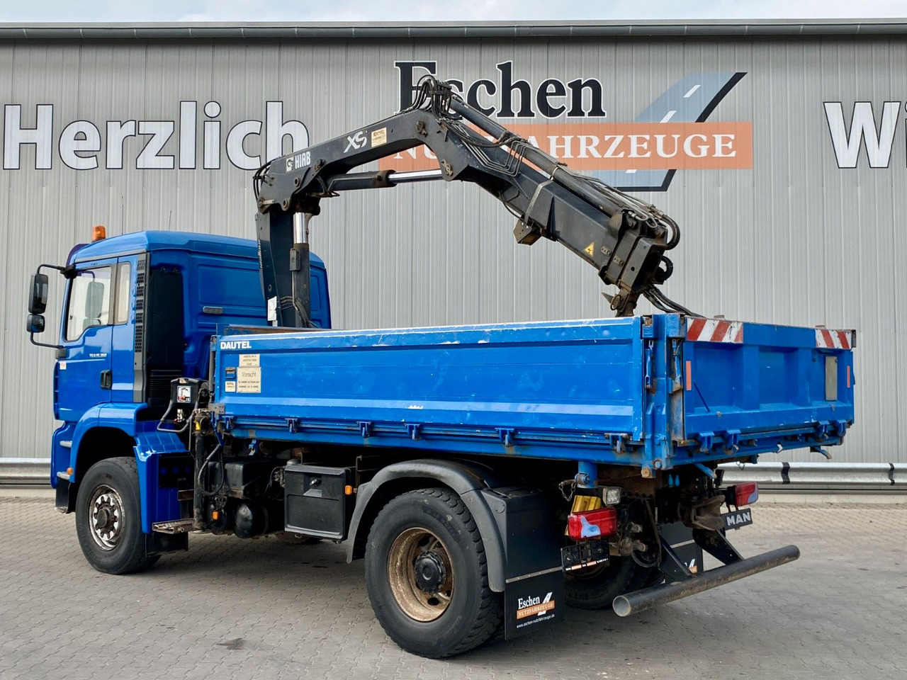 MAN TGA 18.360 4x4H BL*HIAB 122 BS-2*Dautel 3-Seiten - Kiper, Kamion s kranom: slika MAN TGA 18.360 4x4H BL*HIAB 122 BS-2*Dautel 3-Seiten - Kiper, Kamion s kranom MAN TGA 18.360 4x4H BL*HIAB 122 BS-2*Dautel 3-Seiten - Kiper, Kamion s kranom: slika MAN TGA 18.360 4x4H BL*HIAB 122 BS-2*Dautel 3-Seiten - Kiper, Kamion s kranom