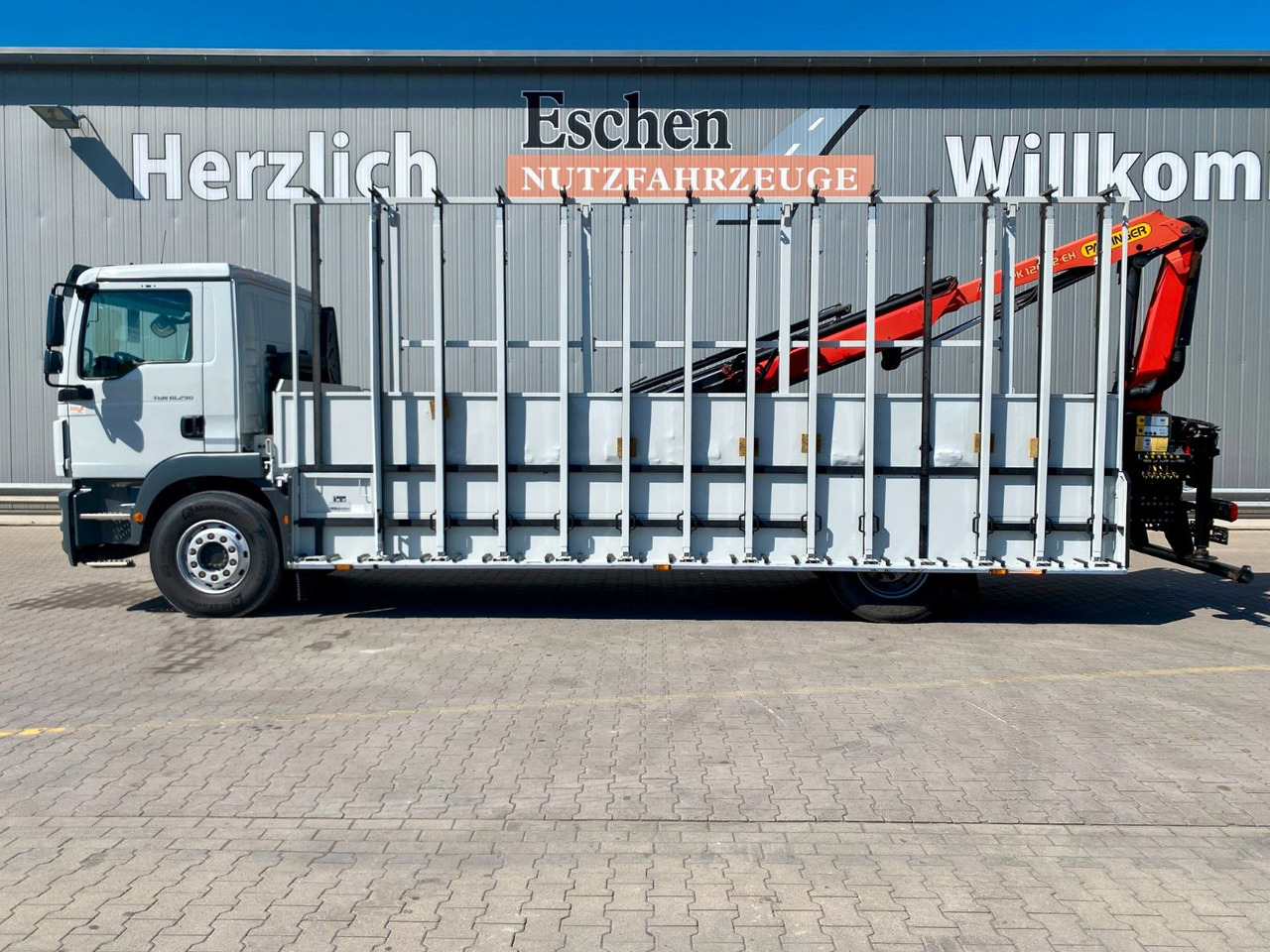 MAN TGM 18.290| Glas/HEGLA*PK12002*Funk*3x Sitze*AHK - Kamion s otvorenim sandukom, Kamion s kranom: slika MAN TGM 18.290| Glas/HEGLA*PK12002*Funk*3x Sitze*AHK - Kamion s otvorenim sandukom, Kamion s kranom MAN TGM 18.290| Glas/HEGLA*PK12002*Funk*3x Sitze*AHK - Kamion s otvorenim sandukom, Kamion s kranom: slika MAN TGM 18.290| Glas/HEGLA*PK12002*Funk*3x Sitze*AHK - Kamion s otvorenim sandukom, Kamion s kranom