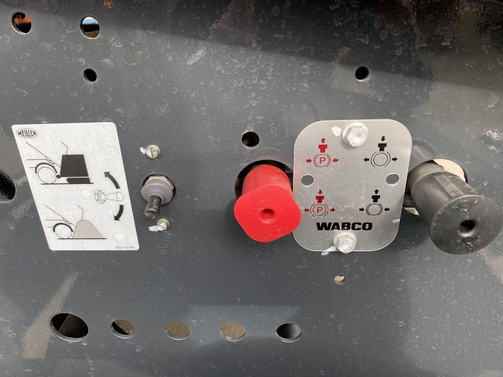 Kiper poluprikolica Meiller MHPS 44.3-N, E-Verdeck // KW: Sofort / Stuhr: slika Kiper poluprikolica Meiller MHPS 44.3-N, E-Verdeck // KW: Sofort / Stuhr