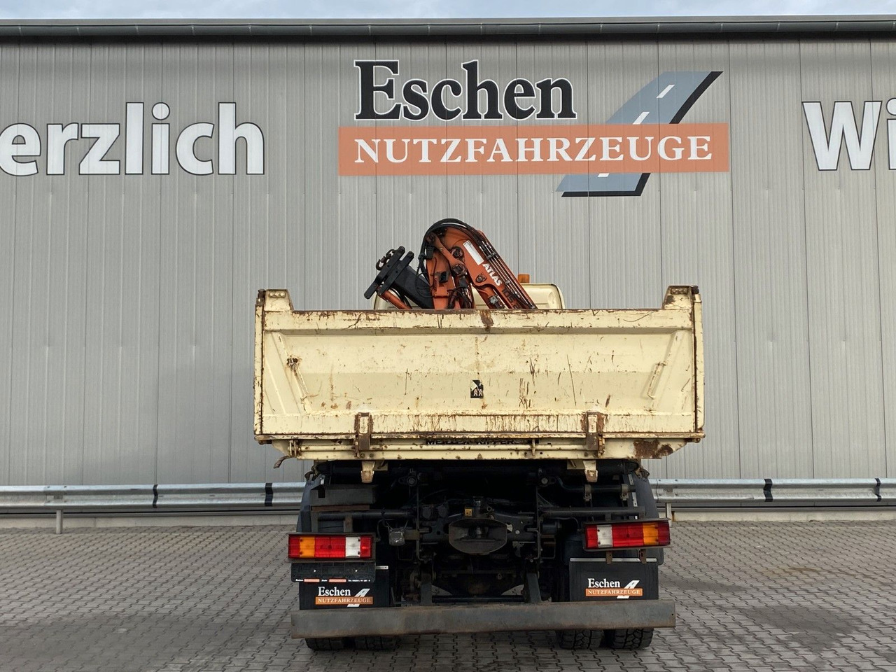 Mercedes-Benz 1833 4x4 Axor | Atlas 105.2-A2*Funk*AHK*3 Sitze - Kiper, Kamion s kranom: slika Mercedes-Benz 1833 4x4 Axor | Atlas 105.2-A2*Funk*AHK*3 Sitze - Kiper, Kamion s kranom Mercedes-Benz 1833 4x4 Axor | Atlas 105.2-A2*Funk*AHK*3 Sitze - Kiper, Kamion s kranom: slika Mercedes-Benz 1833 4x4 Axor | Atlas 105.2-A2*Funk*AHK*3 Sitze - Kiper, Kamion s kranom
