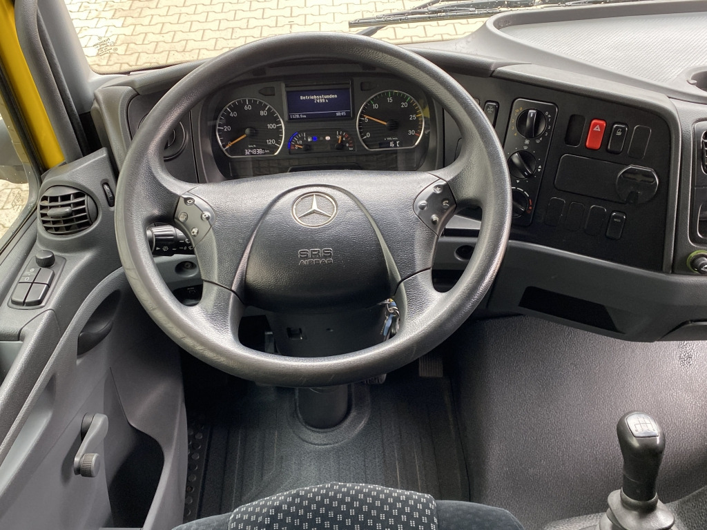 Zakup Mercedes-Benz 816 L Mercedes-Benz 816 L: slika Zakup Mercedes-Benz 816 L Mercedes-Benz 816 L