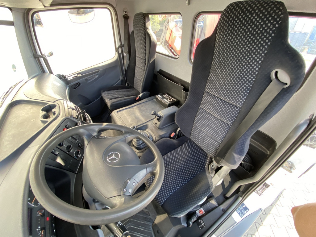 Kiper, Kamion s kranom Mercedes-Benz 818 K Atego / Fassi F65 A Kran: slika Kiper, Kamion s kranom Mercedes-Benz 818 K Atego / Fassi F65 A Kran