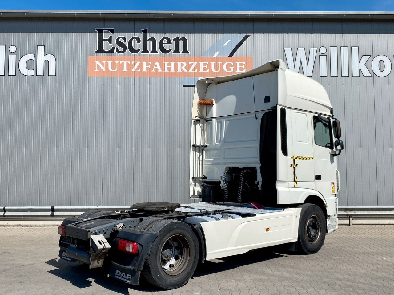 DAF XF 460 Super Space Cab | Klima*Vollspoiler - Tegljač: slika DAF XF 460 Super Space Cab | Klima*Vollspoiler - Tegljač DAF XF 460 Super Space Cab | Klima*Vollspoiler - Tegljač: slika DAF XF 460 Super Space Cab | Klima*Vollspoiler - Tegljač