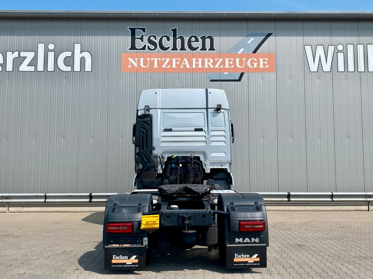 MAN TGX 18.500 BLS | XLX*ACC*Navi*Retarder*2x Tank - Tegljač: slika MAN TGX 18.500 BLS | XLX*ACC*Navi*Retarder*2x Tank - Tegljač MAN TGX 18.500 BLS | XLX*ACC*Navi*Retarder*2x Tank - Tegljač: slika MAN TGX 18.500 BLS | XLX*ACC*Navi*Retarder*2x Tank - Tegljač