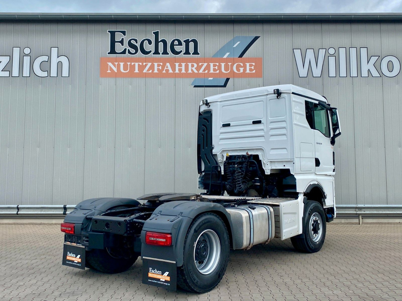 MAN TGX 18.510 4x4 HYDRO | TG3*2x Hydraulik*ACC*Navi - Tegljač: slika MAN TGX 18.510 4x4 HYDRO | TG3*2x Hydraulik*ACC*Navi - Tegljač MAN TGX 18.510 4x4 HYDRO | TG3*2x Hydraulik*ACC*Navi - Tegljač: slika MAN TGX 18.510 4x4 HYDRO | TG3*2x Hydraulik*ACC*Navi - Tegljač