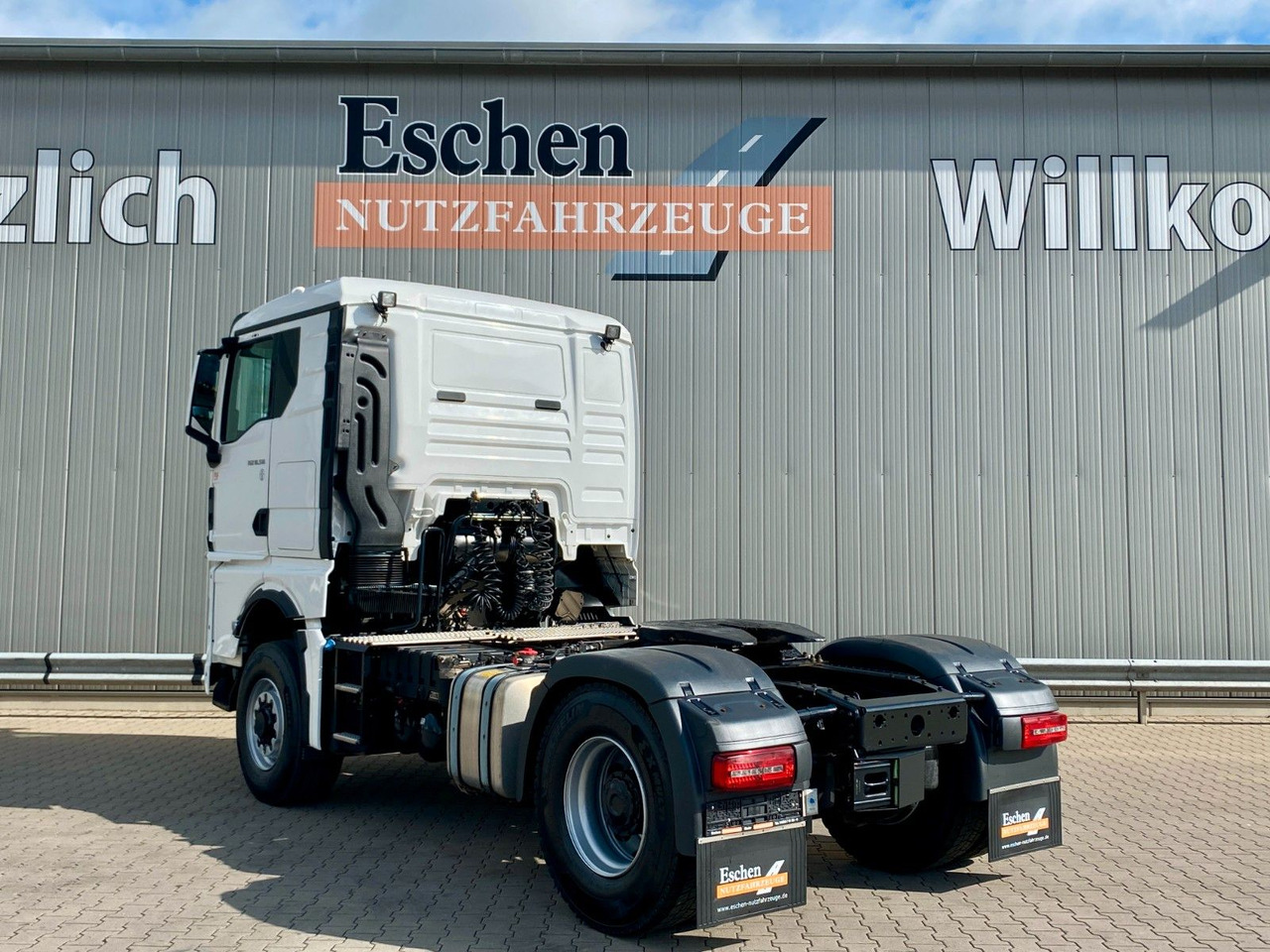 MAN TGX 18.510 4x4 HYDRO | TG3*2x Hydraulik*ACC*Navi - Tegljač: slika MAN TGX 18.510 4x4 HYDRO | TG3*2x Hydraulik*ACC*Navi - Tegljač MAN TGX 18.510 4x4 HYDRO | TG3*2x Hydraulik*ACC*Navi - Tegljač: slika MAN TGX 18.510 4x4 HYDRO | TG3*2x Hydraulik*ACC*Navi - Tegljač