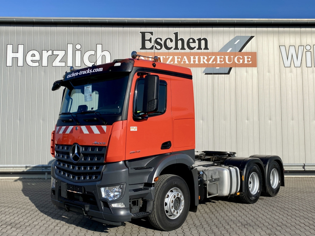 Mercedes-Benz 2642 LS 6x4 Arocs - Tegljač: slika Mercedes-Benz 2642 LS 6x4 Arocs - Tegljač Mercedes-Benz 2642 LS 6x4 Arocs - Tegljač: slika Mercedes-Benz 2642 LS 6x4 Arocs - Tegljač