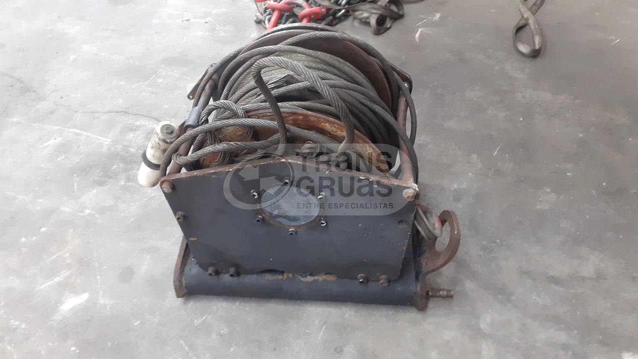 Cabrestante de elevación BREVINI V20 - Vitlo: slika Cabrestante de elevación BREVINI V20 - Vitlo Cabrestante de elevación BREVINI V20 - Vitlo: slika Cabrestante de elevación BREVINI V20 - Vitlo