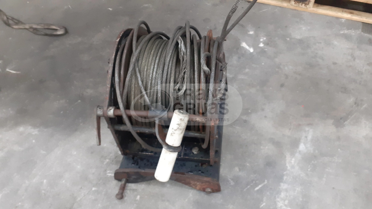 Cabrestante de elevación BREVINI V20 - Vitlo: slika Cabrestante de elevación BREVINI V20 - Vitlo Cabrestante de elevación BREVINI V20 - Vitlo: slika Cabrestante de elevación BREVINI V20 - Vitlo