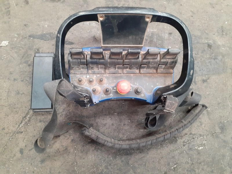 Grúa PM 16 - Kamionska dizalica za Kamion: slika Grúa PM 16 - Kamionska dizalica za Kamion Grúa PM 16 - Kamionska dizalica za Kamion: slika Grúa PM 16 - Kamionska dizalica za Kamion