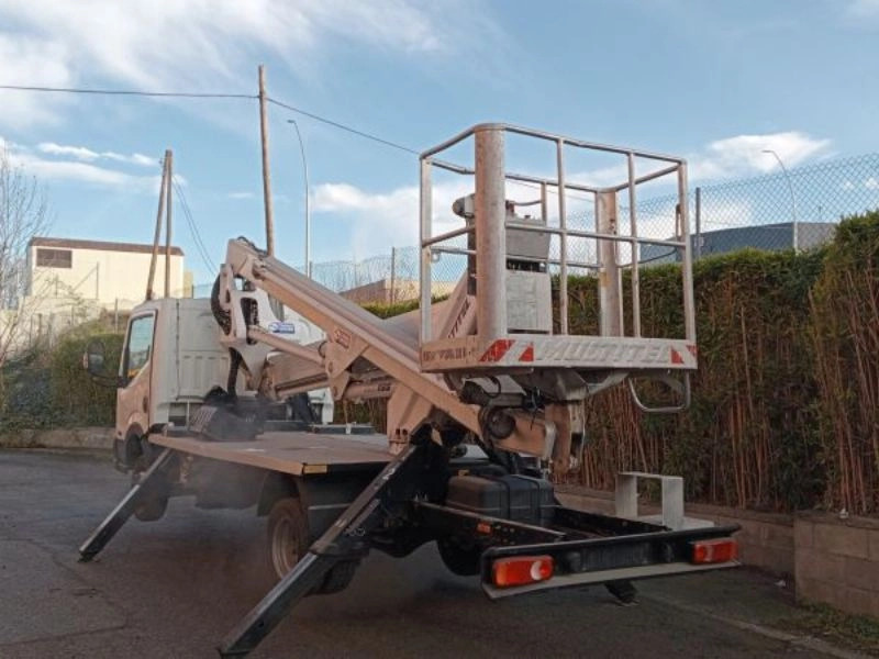 MULTITEL NISSAN NT 400 + HX 195 - Podizna platforma montirana na kamion: slika MULTITEL NISSAN NT 400 + HX 195 - Podizna platforma montirana na kamion MULTITEL NISSAN NT 400 + HX 195 - Podizna platforma montirana na kamion: slika MULTITEL NISSAN NT 400 + HX 195 - Podizna platforma montirana na kamion