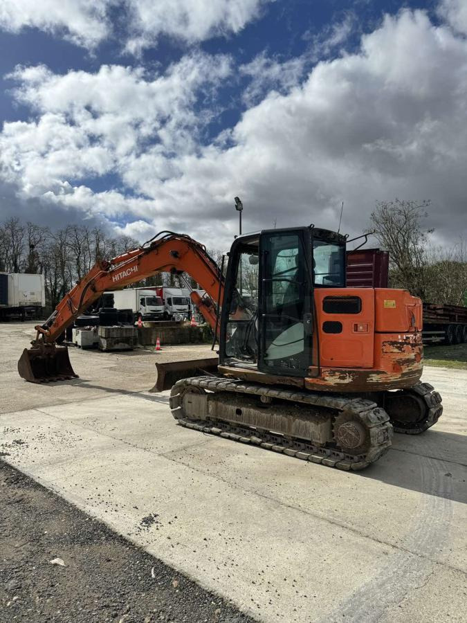 Bager gusjeničar Hitachi ZX85USB-5A: slika Bager gusjeničar Hitachi ZX85USB-5A