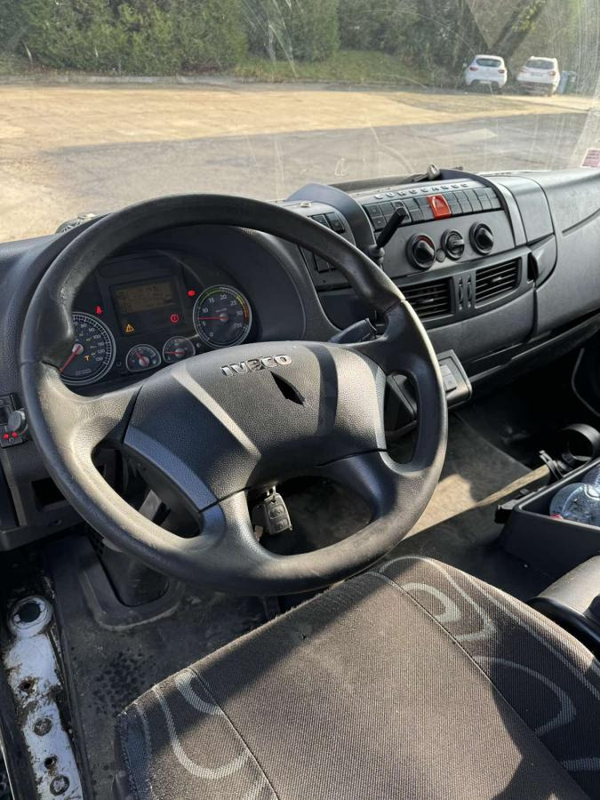 Iveco Eurocargo 160E30 - Kamion hladnjača: slika Iveco Eurocargo 160E30 - Kamion hladnjača Iveco Eurocargo 160E30 - Kamion hladnjača: slika Iveco Eurocargo 160E30 - Kamion hladnjača